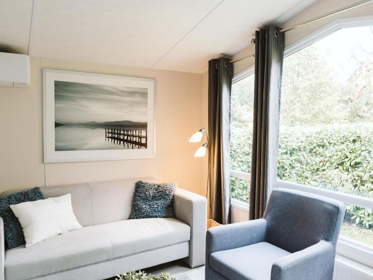 Cozy Chalet For 5P With Garden In A Lovely Area Near Goedereede Exteriör bild